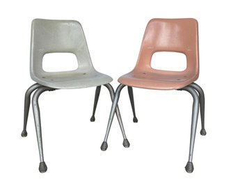 Vintage Brunswick Fiberglass Molded Shell School/kids Chairs. See Description For Size & Condition