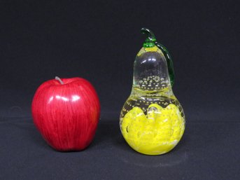 Controlled Bubbles Pear Shaped Paperweight By Joe St. Clair