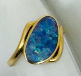 GORGEOUS 14K GOLD BLUE OPAL RING