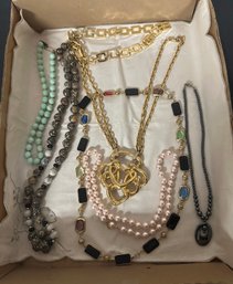 Collection Lot Of Jewelry Seven Long Multicolor Necklaces In Different Designs. VL/A3