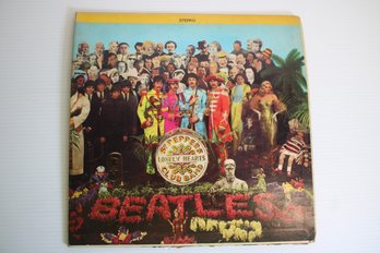 Beatles Sgt. Peppers Lonely Hearts Club Band  Capitol Records SMAS-2653 - Gatefold Cover & Insert