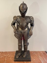 Vintage Medieval Knight In Suit Of Armor Statue 44 Inches