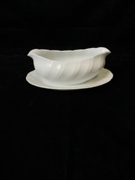 Sheffield Bone White Gravy Boat And Saucer