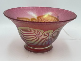 A SIGNED FEATHERED FAVRILLE GLASS BOWL