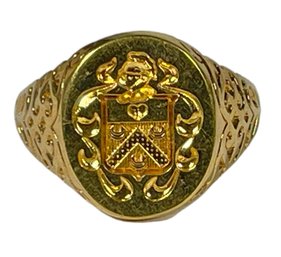 Vintage Gold Tone Family Crest Ring Size 6