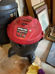 MISC. LOT INCLUDES SHOP VAC, BB GUNS, OUTDOOR ITEMS, AND MORE