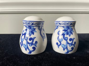 Lauren Ralph Lauren Dinnerware, Mandarin Blue Salt And Pepper Shakers