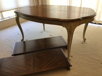 Century Dinning Room Table With 2 18in Leaves And Table Pads