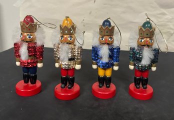 Pottery Barn Nutcracker Christmas Ornaments Set Of 4 Wood Kings 5 Red Blue Gold. KSS/E2