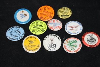 Group Lot Of Vintage Hunting And Fishing Buttons