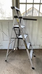 Hybrid Step Ladder By Gorilla Ladders - 57height - 250 LB Load Rating