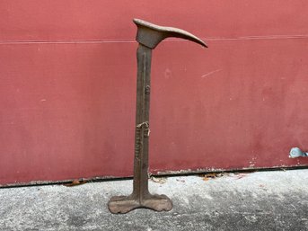 Antique Cobbler's Anvil & Form In Cast Iron