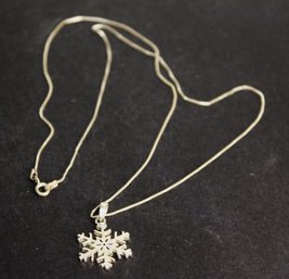 Fine 20' Long Sterling Silver Chain Necklace Having Sterling Snowflake Pendant