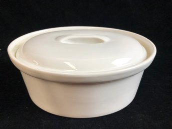 Aplico White Porcelain Oval Casserole Dish With Cover Made In France