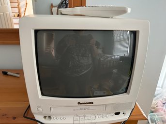 Panasonic VHS Player & TV With Remote