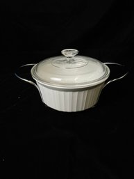 Round Corning Ware Casserole Dish With Metal Trivet