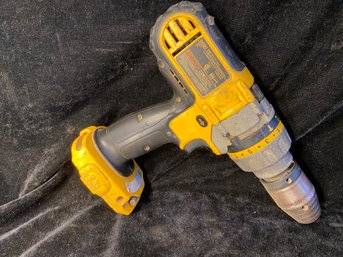 DeWalt 1/2' Heavy Duty Cordless Three Speed Hammer Drill