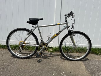 Motiv Rockridge Mountain Bike