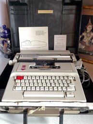 1980s Olivetti 660C Typewriter & Case German Democratic Republic/east Germany