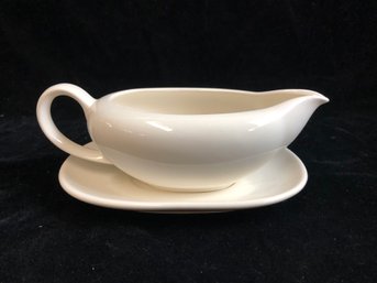 Vintage Signature Japan Gravy Boat With Underplate Mid Century Coupe Style