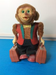 VINTAGE MONKEY WITH SUITCASES