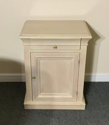 Ethan Allen End Table W/Cabinet & Drawer