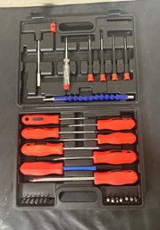 28 Pieces Electrician Screwdriver Set In A Box Varies Types Of Screws. RC/C5