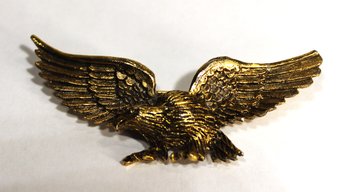 Vintage Cast Eagle Gold Tone Brooch