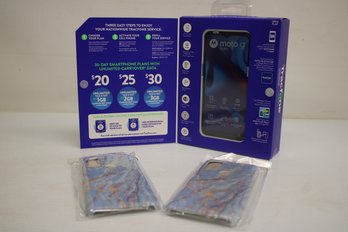 New In Box No Contract Tracfone Moto G With 2 Phone Cases