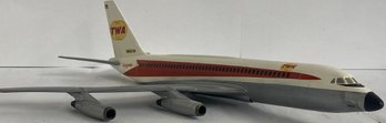 Model Commercial Jet