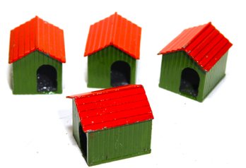 Lot Of Four Britains Painted Red And Green Lead Dog Houses