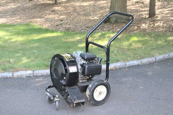 Newer Yard Machines Jet Sweep Blower With Honda Engine GC  (5.0)