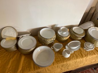 Fine Bone China Service For 12 Imperial Sincerity