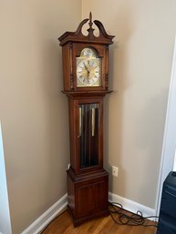 Beautiful Howard Miller Grandmother Clock