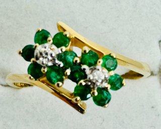 VINTAGE 14K GOLD EMERALD AND DIAMOND DOUBLE FLOWER RING