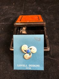Lovell Design Broch In Case