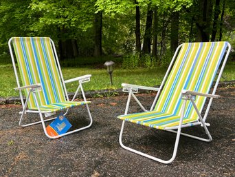 A Pair Of Modern Lawn Or Beach Chairs