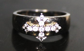 Fine Sterling Silver Band Ring Having CZ Cross Size 5