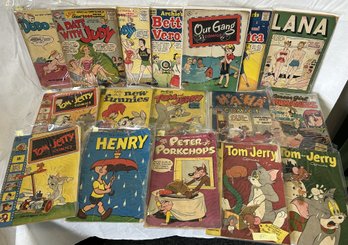 Large Lot Of GOLDEN AGE Comic Books- 10 Cent Covers