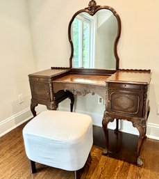 1940-'s -  Mahogany Dressing Table With Mirror And Seat