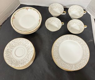 Heinrich H & Co Selb Bavaria Serving Plates & Cups With Saucers, Theodore Haviland France Bowls. MK/A5