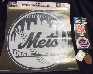 (3) New York Mets Decals & Leather Keychain New Unused - K