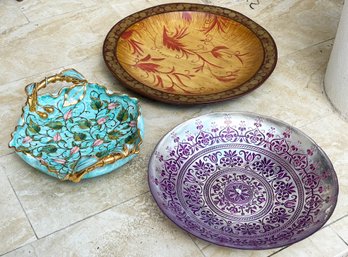 Vintage Platters In Wood, Ceramic And Glass