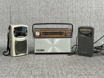 Vintage Radios  By General Electric & RadioShack