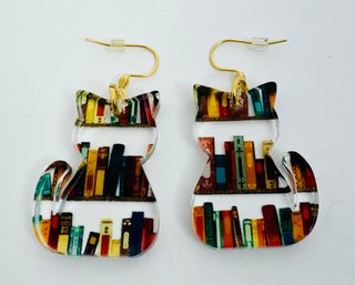 FUN LUCITE OR PLASTIC CAT EARRINGS WITH BOOKSHELVES DESIGN