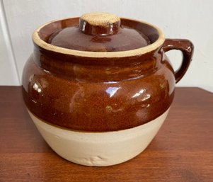 Vintage Stoneware Lidded Bean Pot With Handle - Two Tone Brown