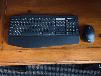 Logitech MK850 Wireless Keyboard And Mouse Combo