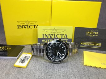 Handsome Brand New $795 INVICTA - PRO DIVER Watch - Very Nice - All Stainless Steel With Black Dial - WOW !