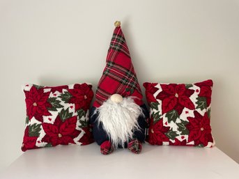Lot Of Christmas Decoration Pillows