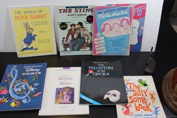 Old Sheet Music And Piano Books - Lots Of Showtunes And Old Ones